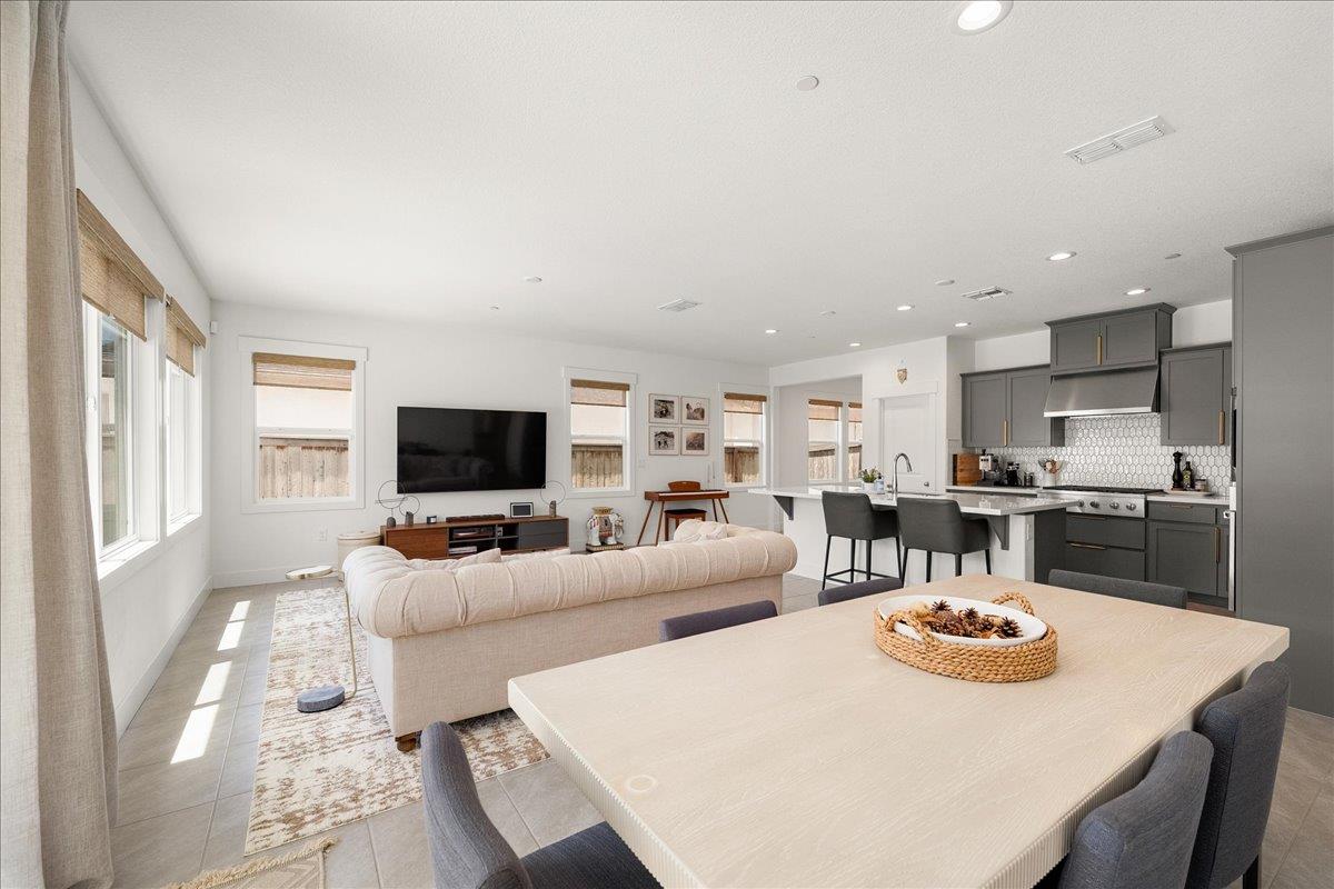 1861 Petite Verdot Lane