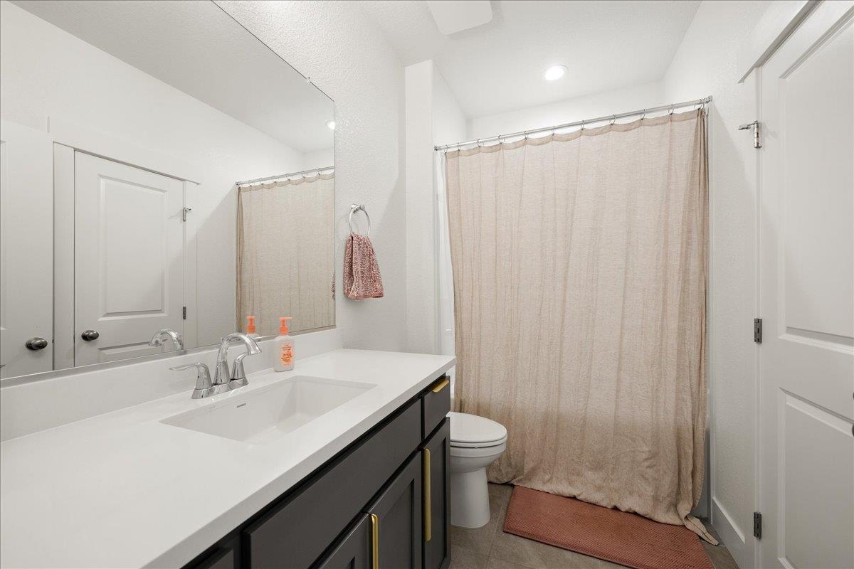 1861 Petite Verdot Lane