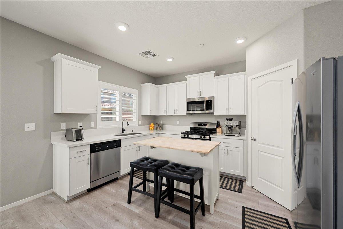 4040 Parkmoor Lane