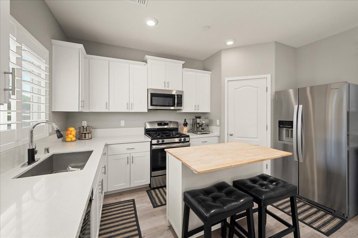 4040 Parkmoor Lane