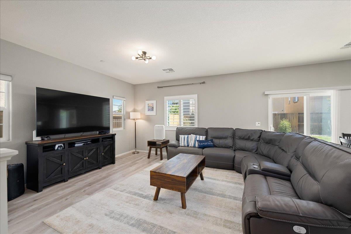 4040 Parkmoor Lane