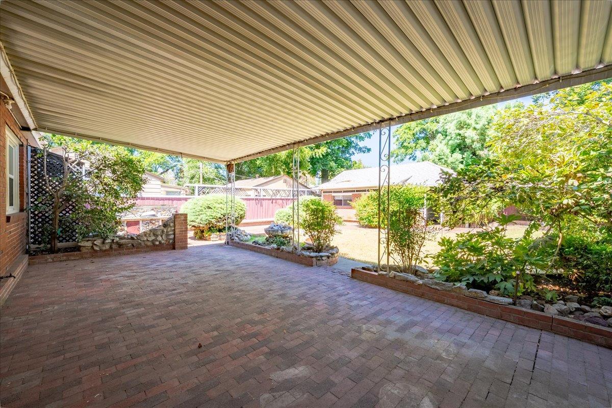 121 S Lincoln Street