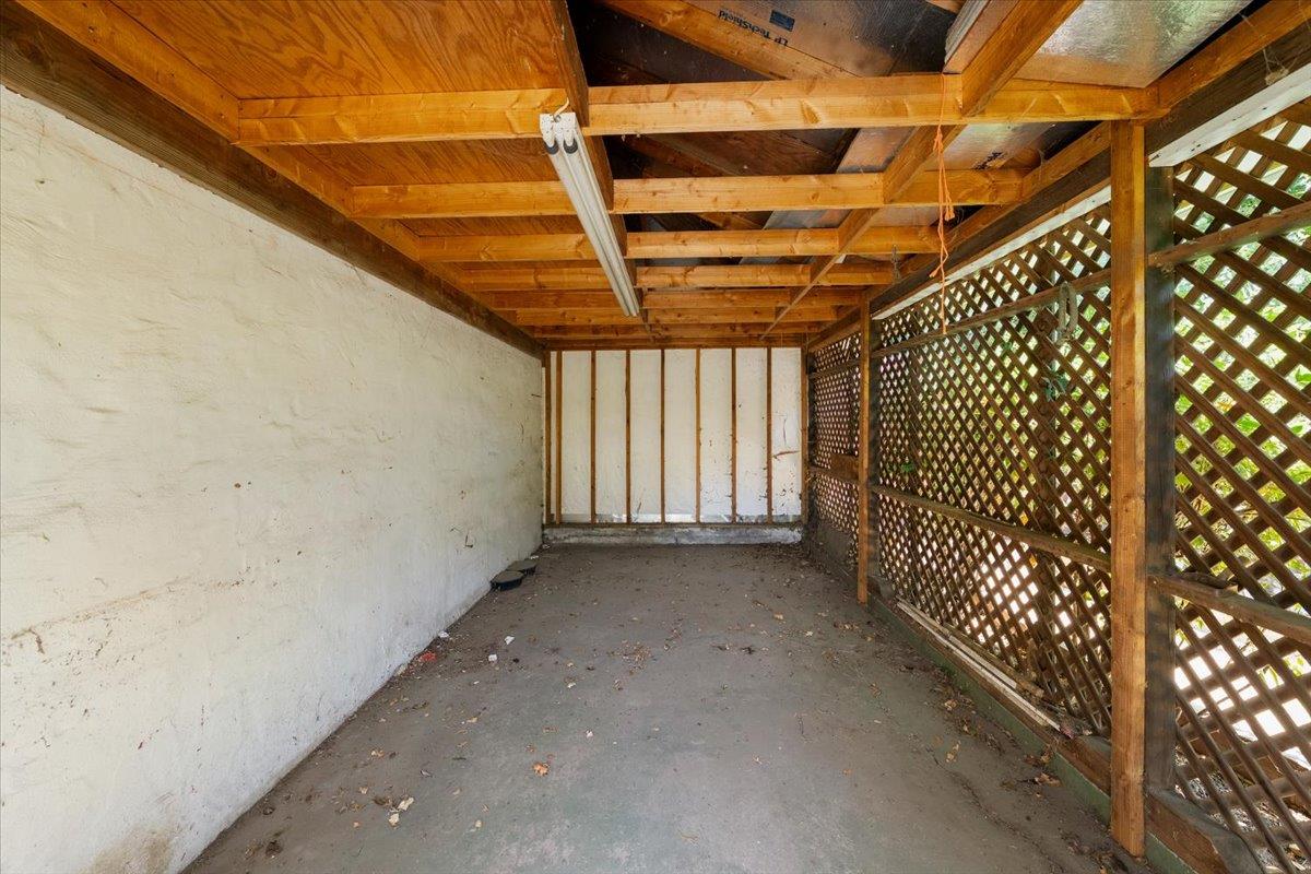121 S Lincoln Street