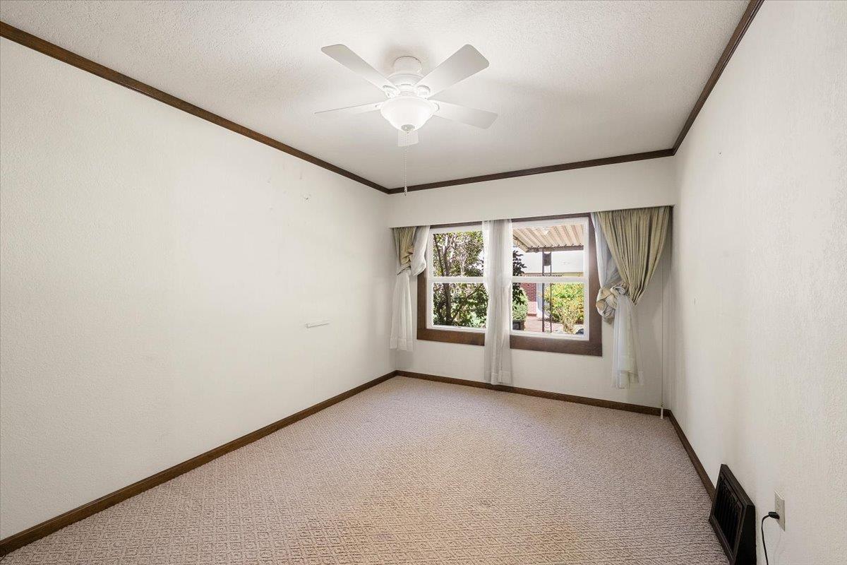 121 S Lincoln Street