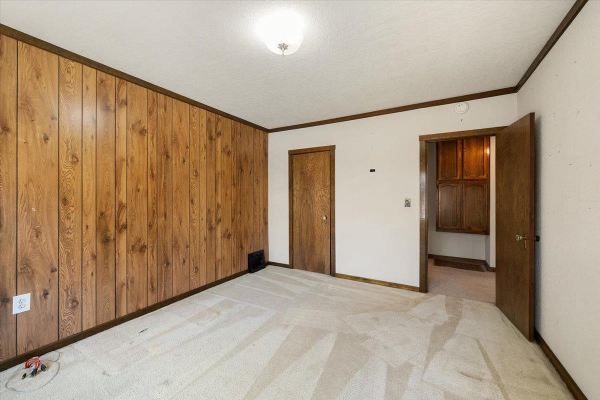 121 S Lincoln Street