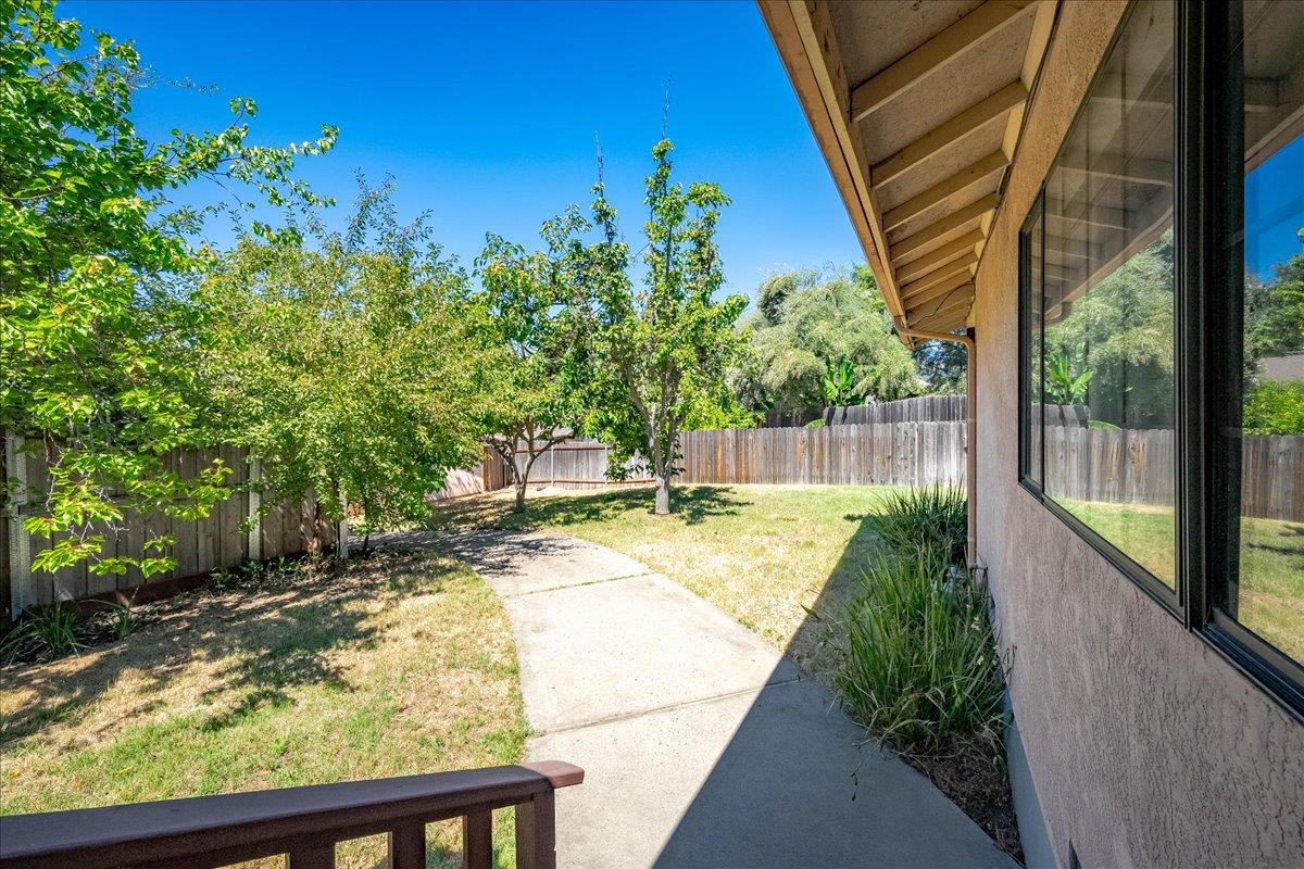 4822 Livoti Avenue
