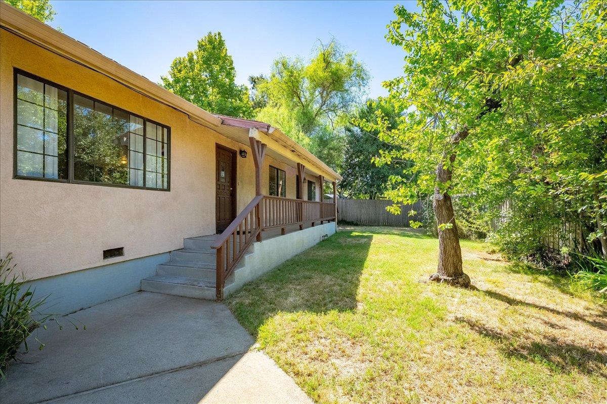 4822 Livoti Avenue