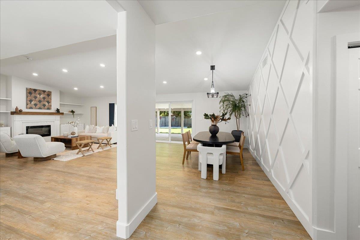 1228 El Encanto Way