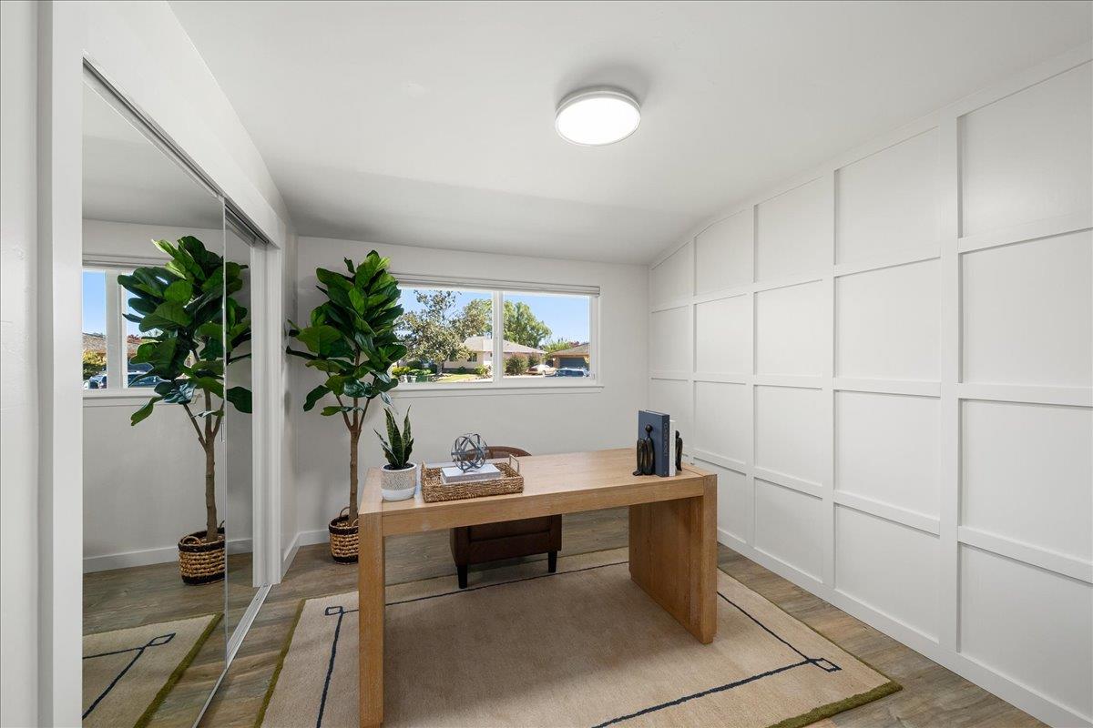 1228 El Encanto Way