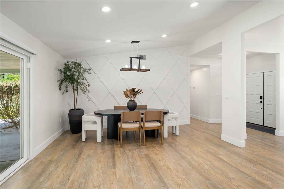 1228 El Encanto Way
