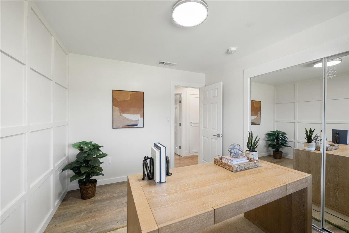 1228 El Encanto Way