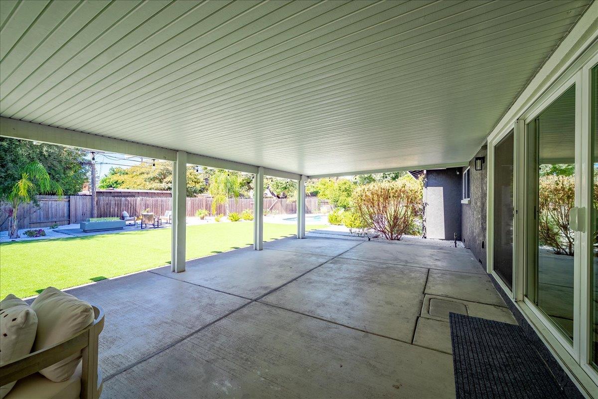 1228 El Encanto Way