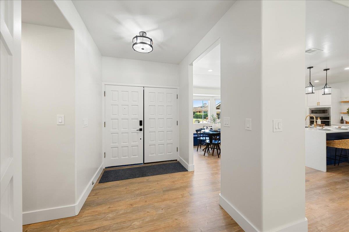 1228 El Encanto Way