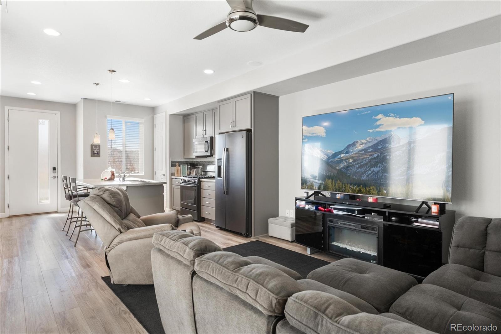23576 E 5th Place