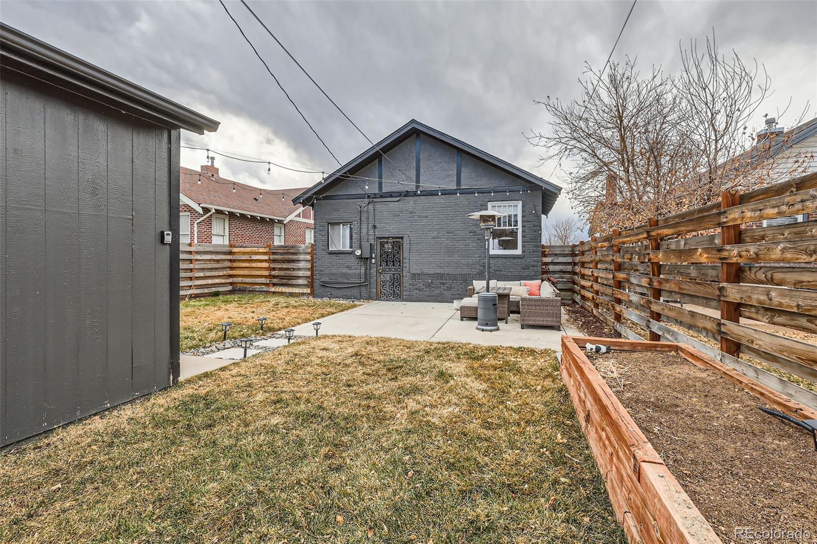 3138 N Josephine Street