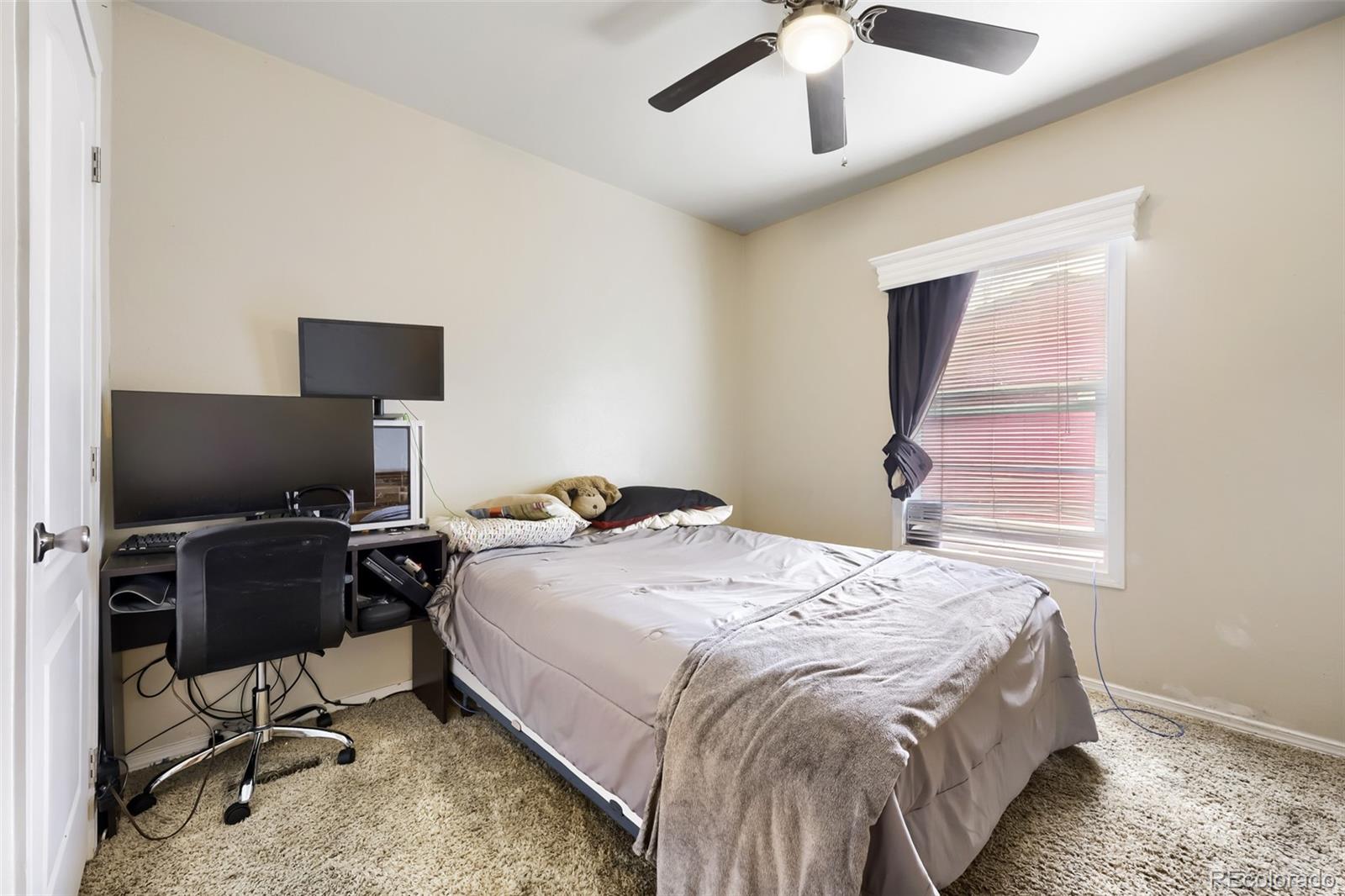 1500 W Thornton Parkway
