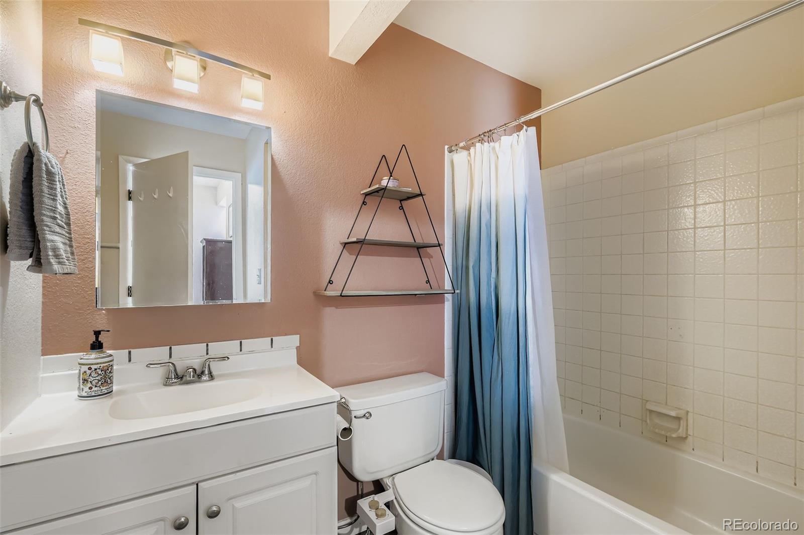 52 El Paso Boulevard Unit: 1C