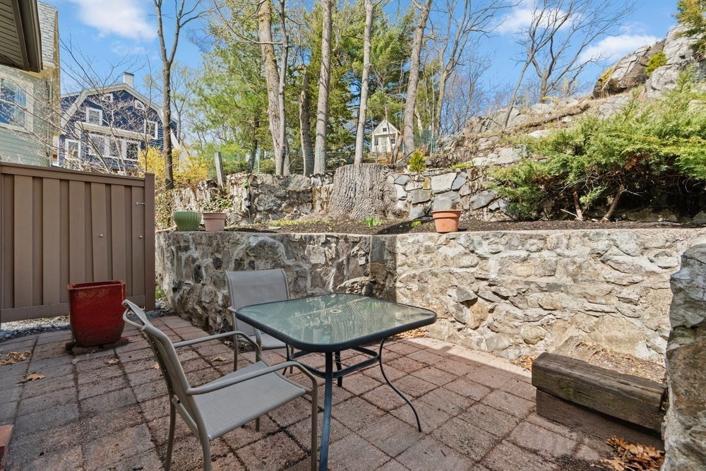 33 Nowell Rd
