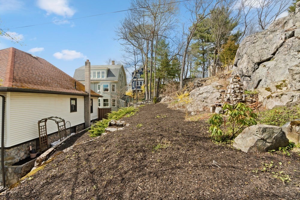 33 Nowell Rd