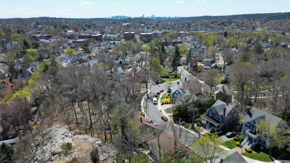 33 Nowell Rd