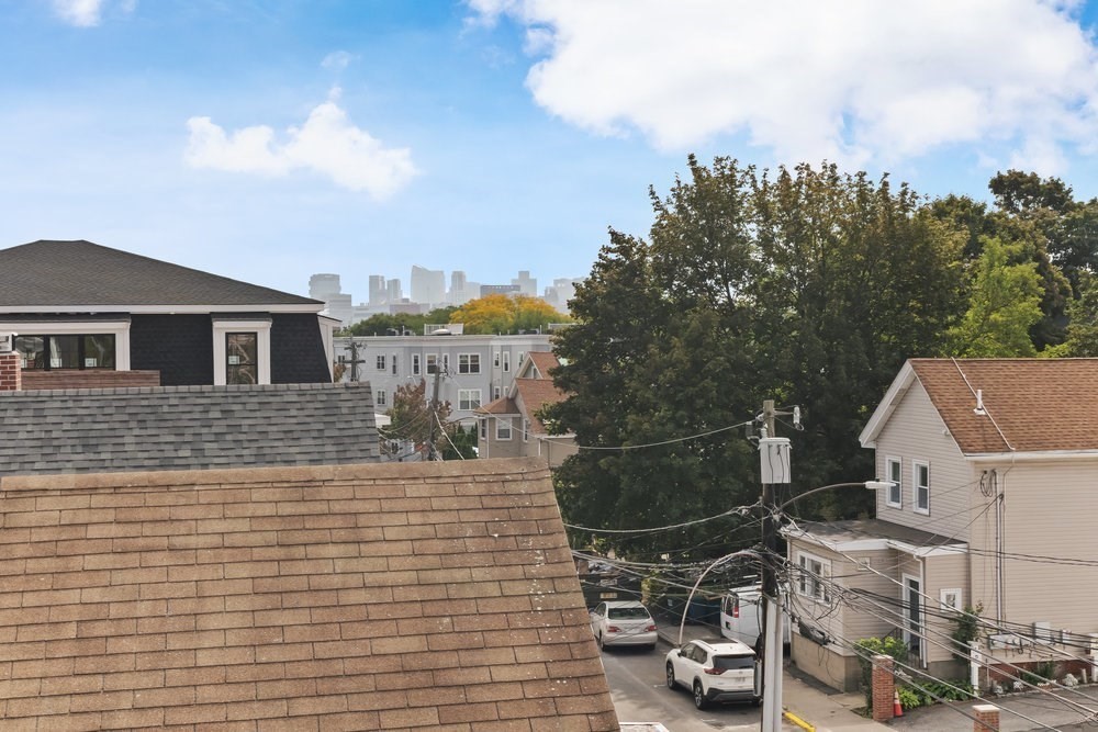 25 Auburn Ave # 2