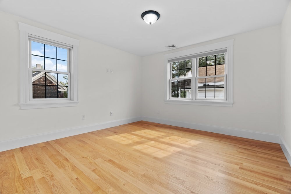 25 Auburn Ave # 2