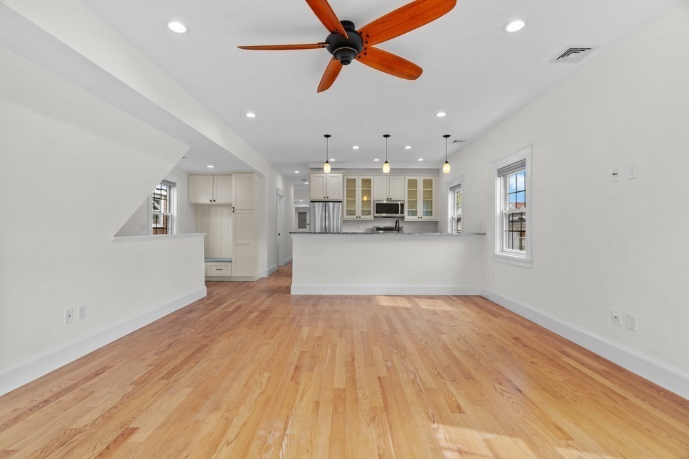 25 Auburn Ave # 2