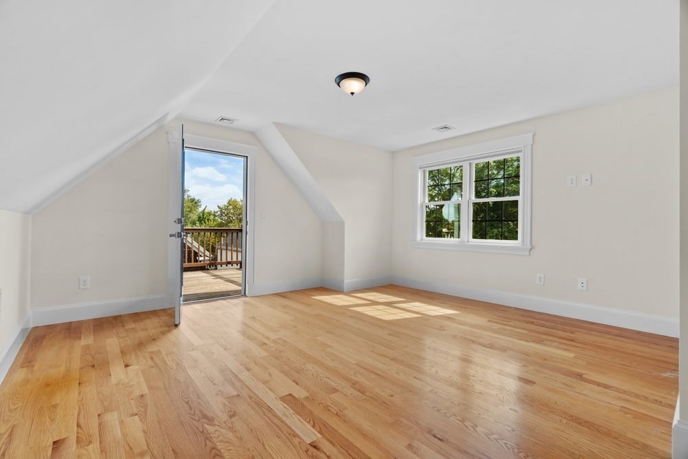 25 Auburn Ave # 2