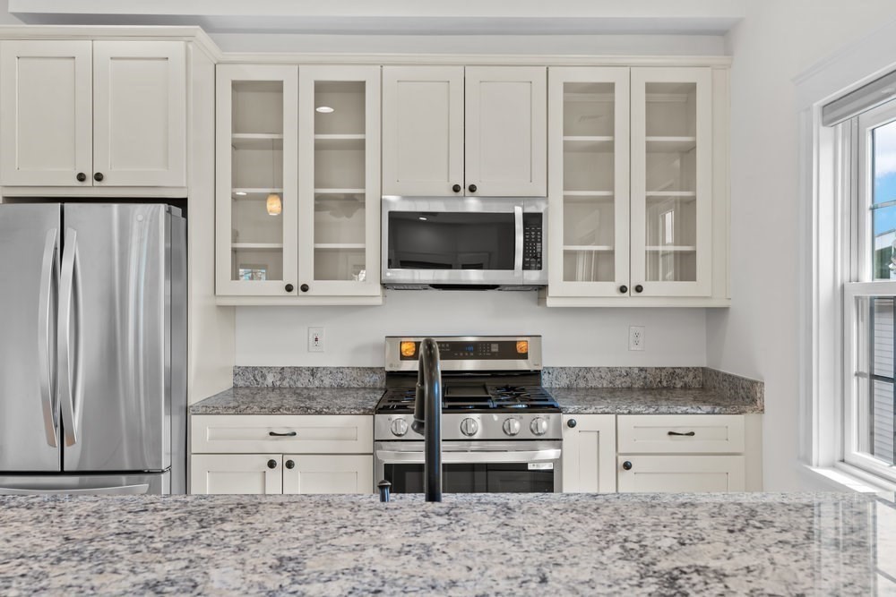 25 Auburn Ave # 2