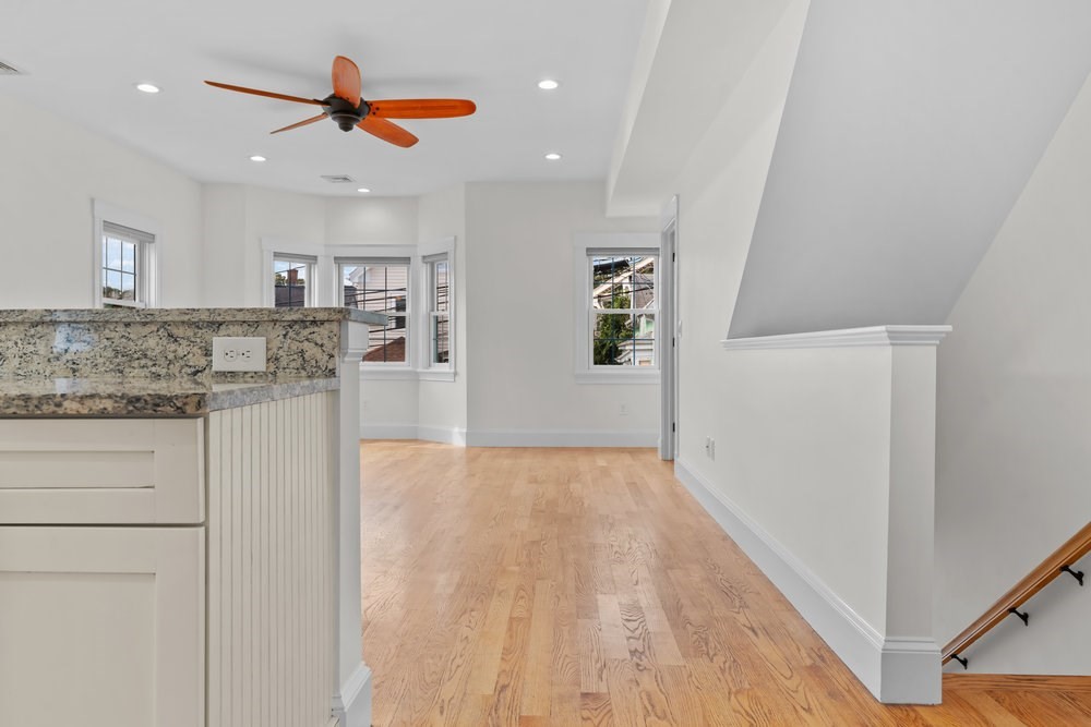 25 Auburn Ave # 2