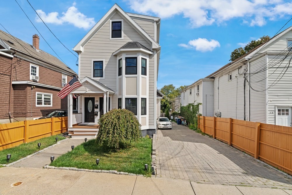 25 Auburn Ave # 2