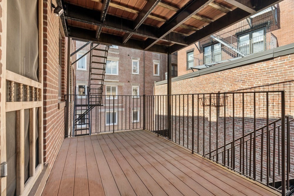 11 Wiget St # 4 Unit: 11-4