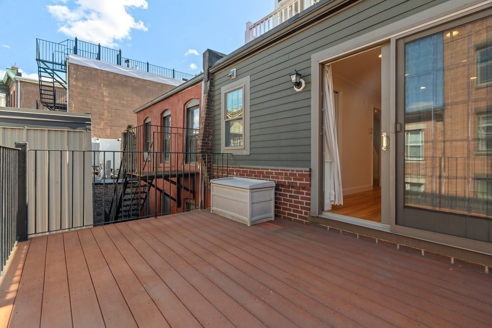 11 Wiget St # 4 Unit: 11-4