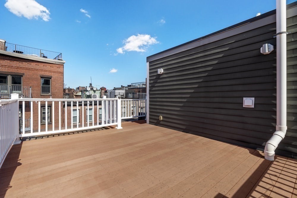11 Wiget St # 4 Unit: 11-4