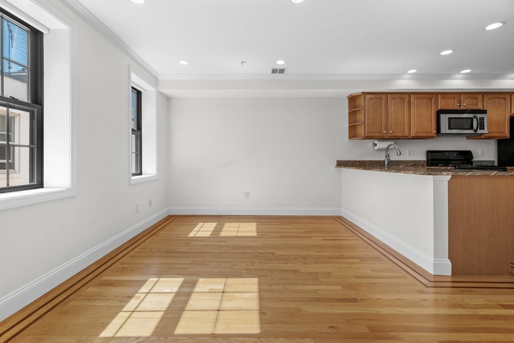 11 Wiget St # 4 Unit: 11-4