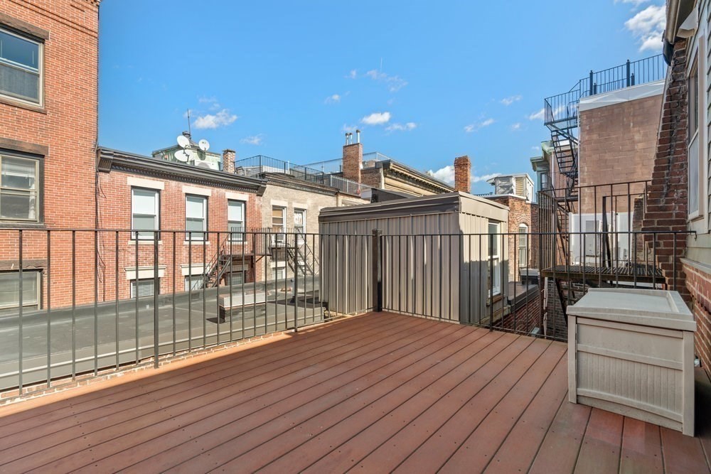 11 Wiget St # 4 Unit: 11-4