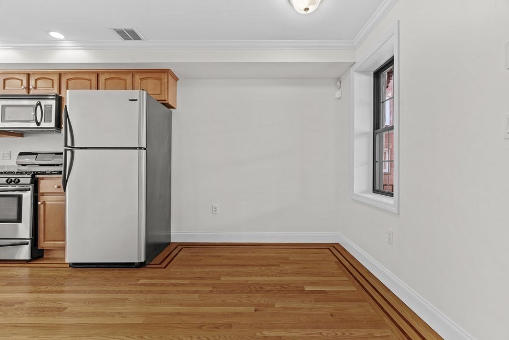11 Wiget St # 4 Unit: 11-4