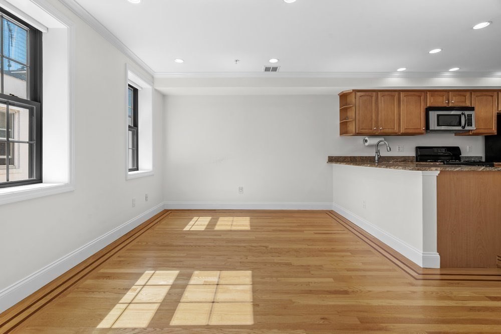 11 Wiget St # 4