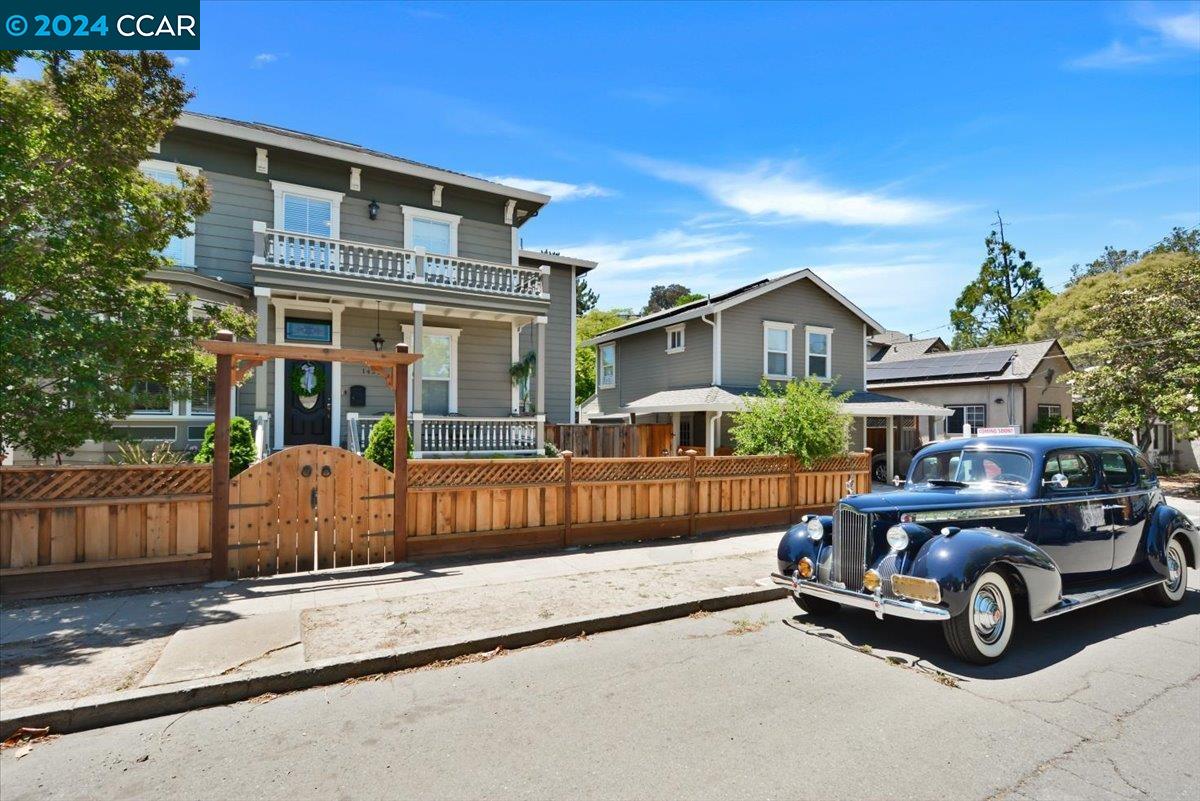 1434 Castro St