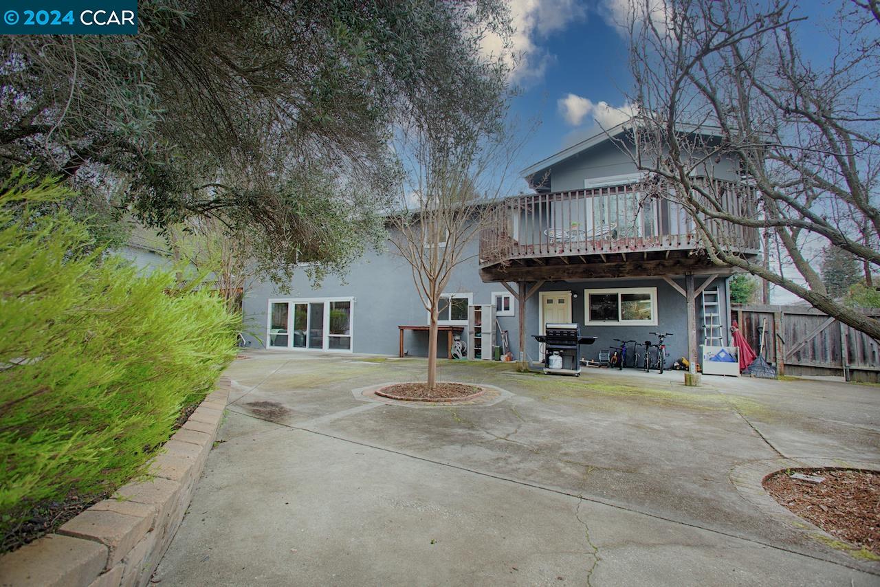 4016 Walnut Blvd