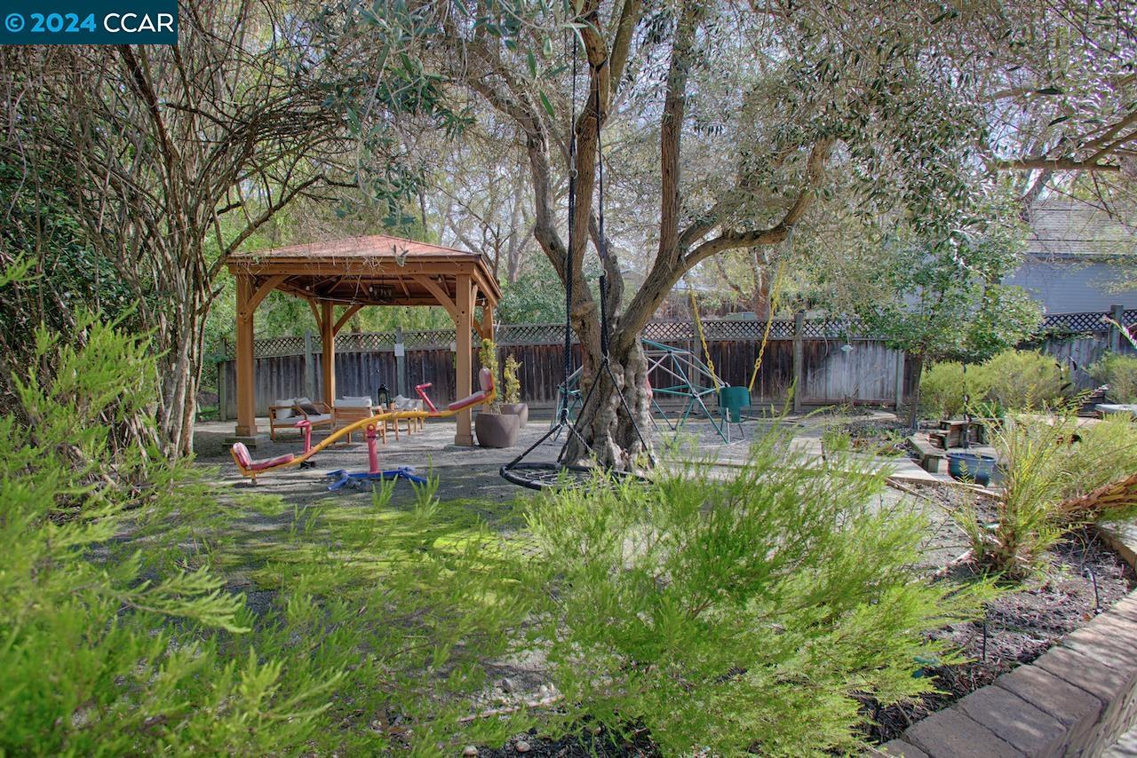 4016 Walnut Blvd