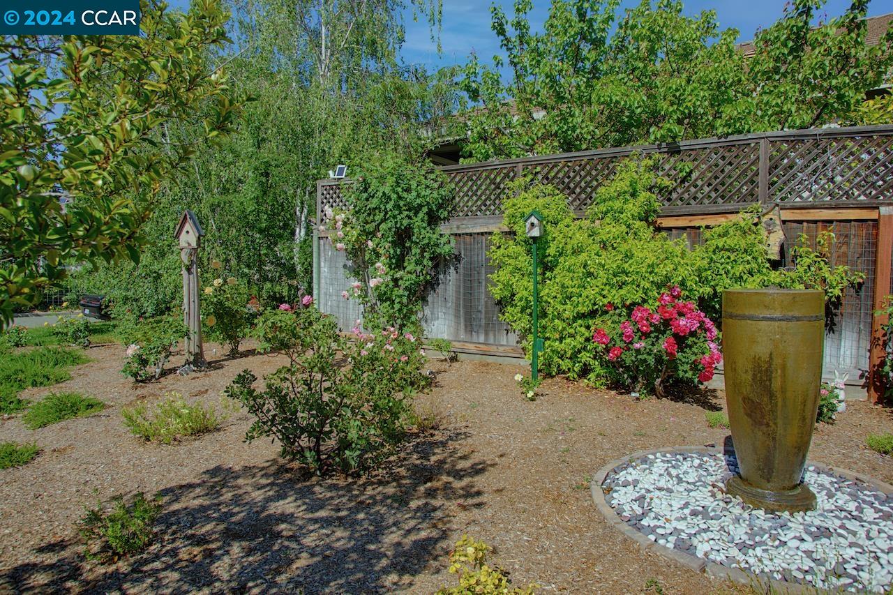 1007 Larkey Creek Pl