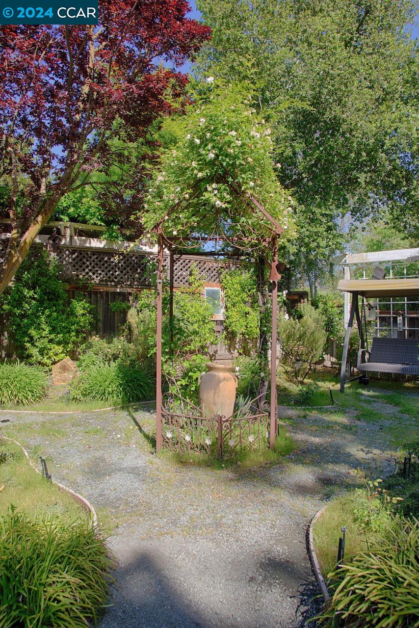 1007 Larkey Creek Pl