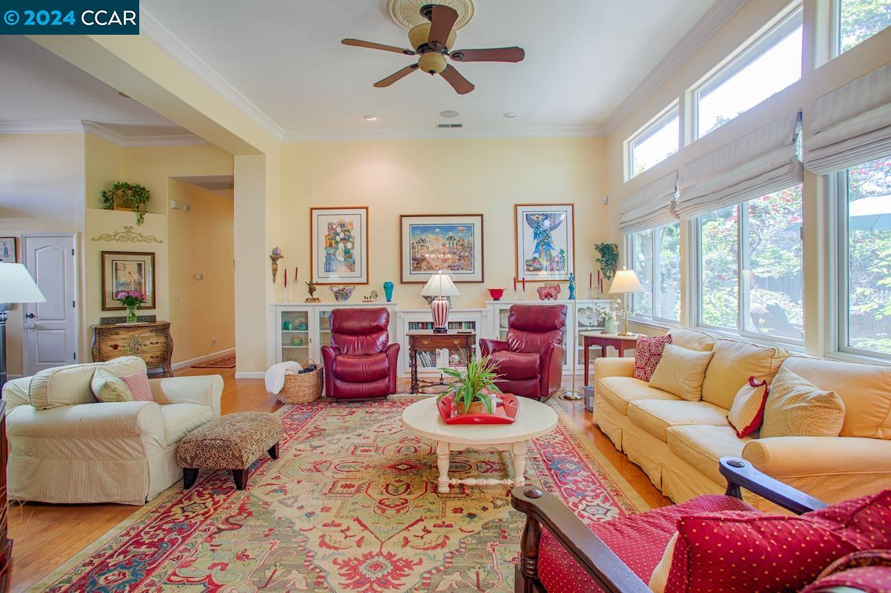 1007 Larkey Creek Pl