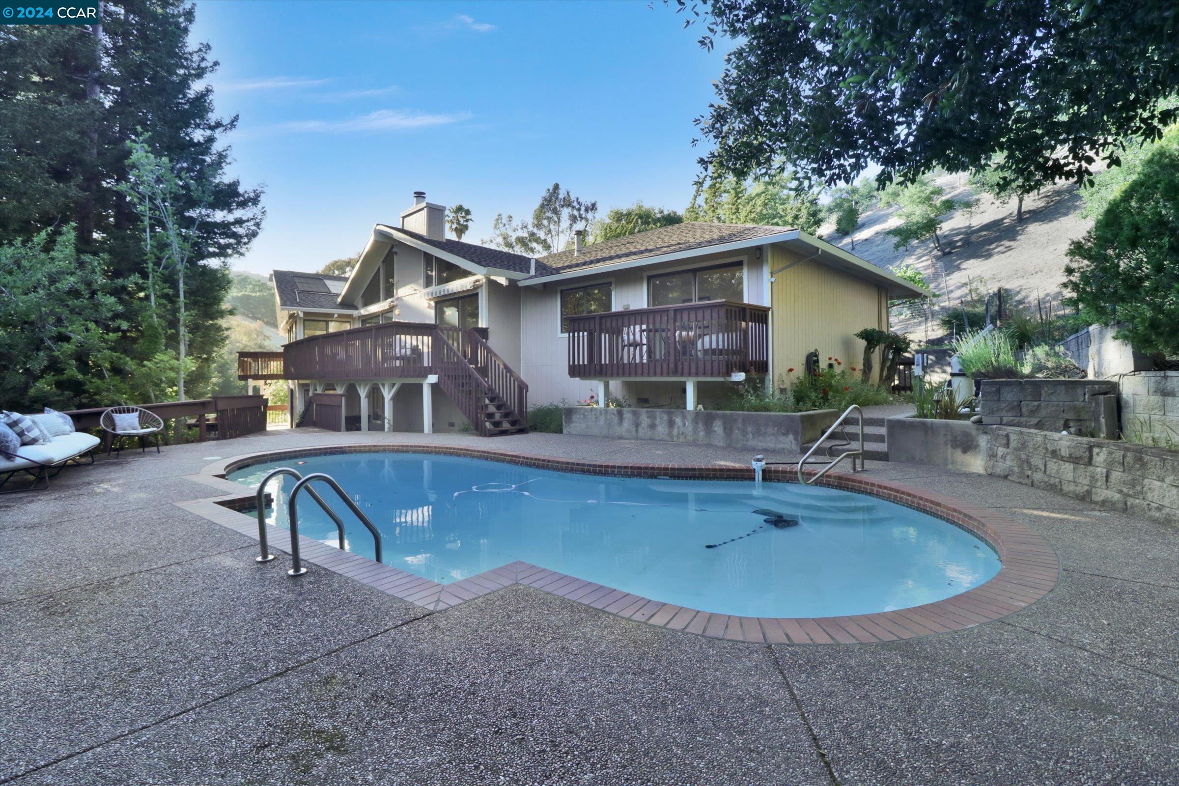 1520 Rancho Del Hambre