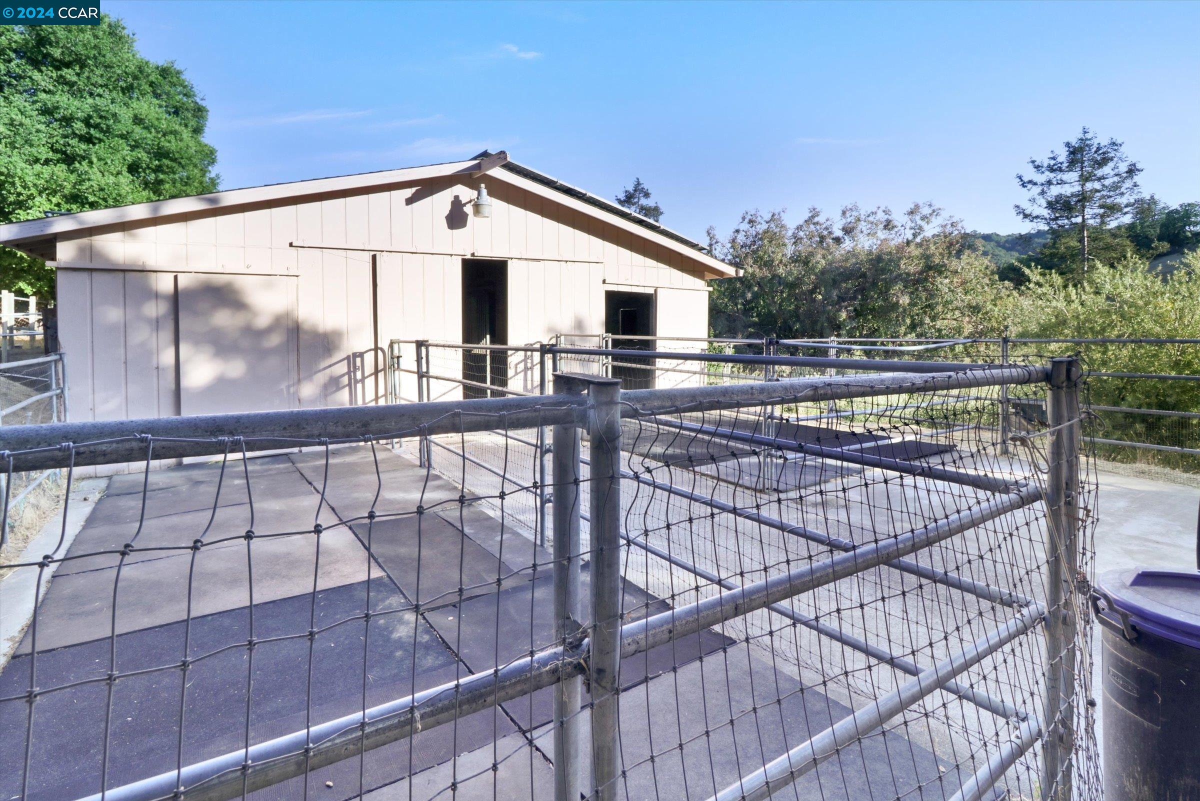 1520 Rancho Del Hambre