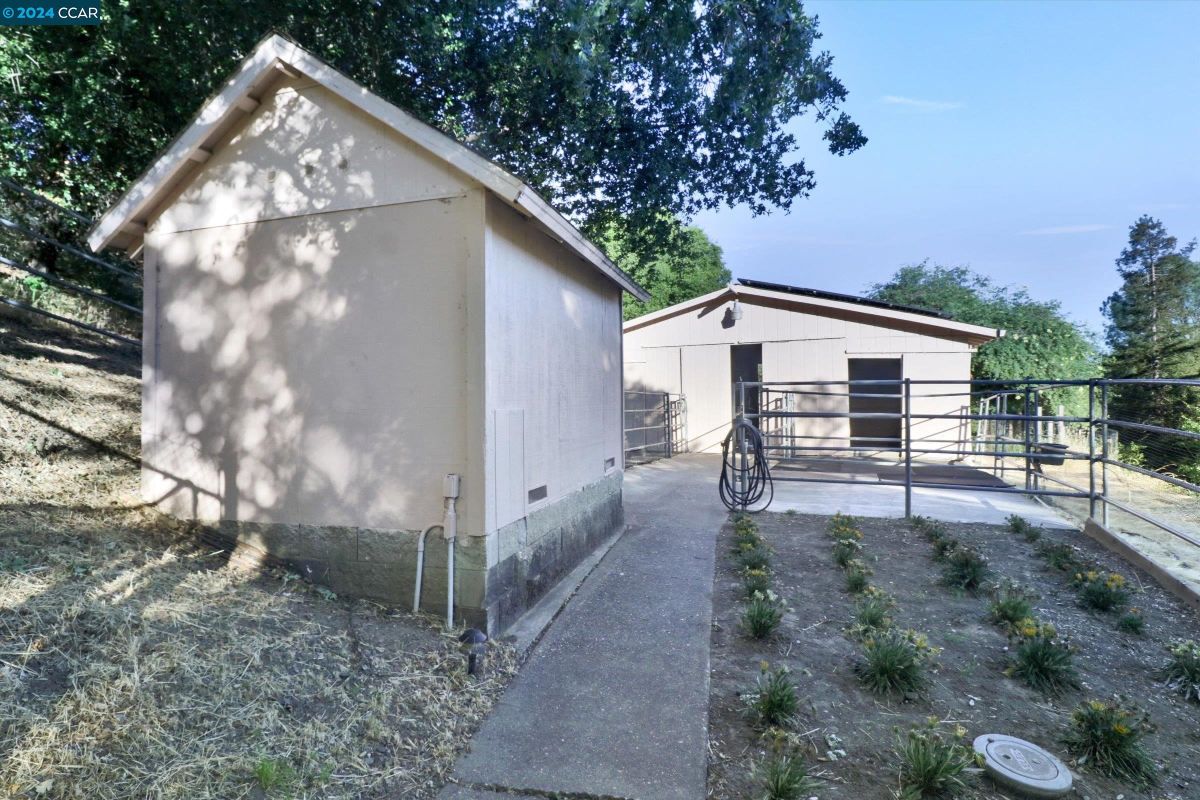 1520 Rancho Del Hambre