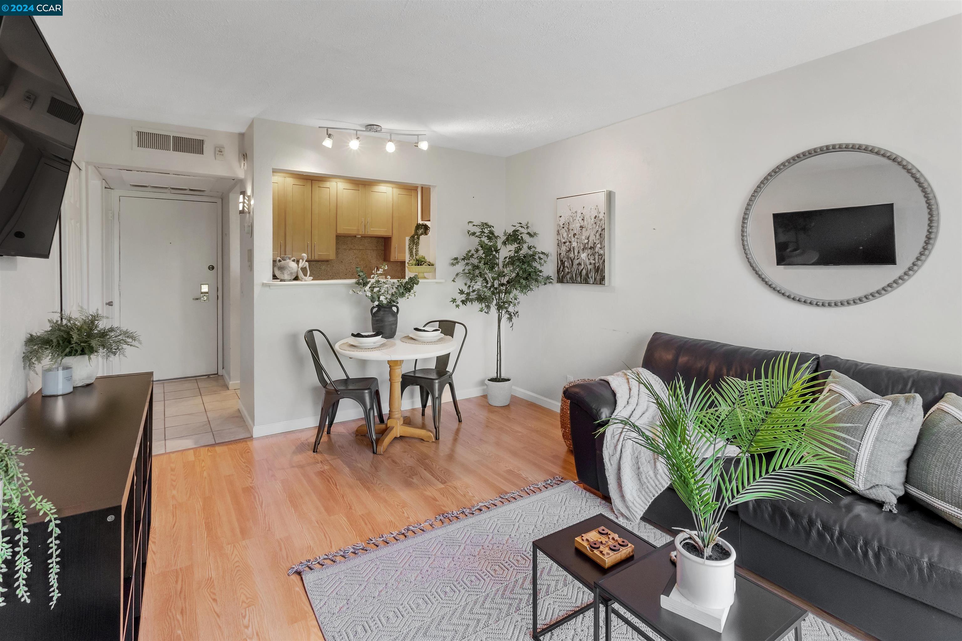 470 N Civic Dr # 504