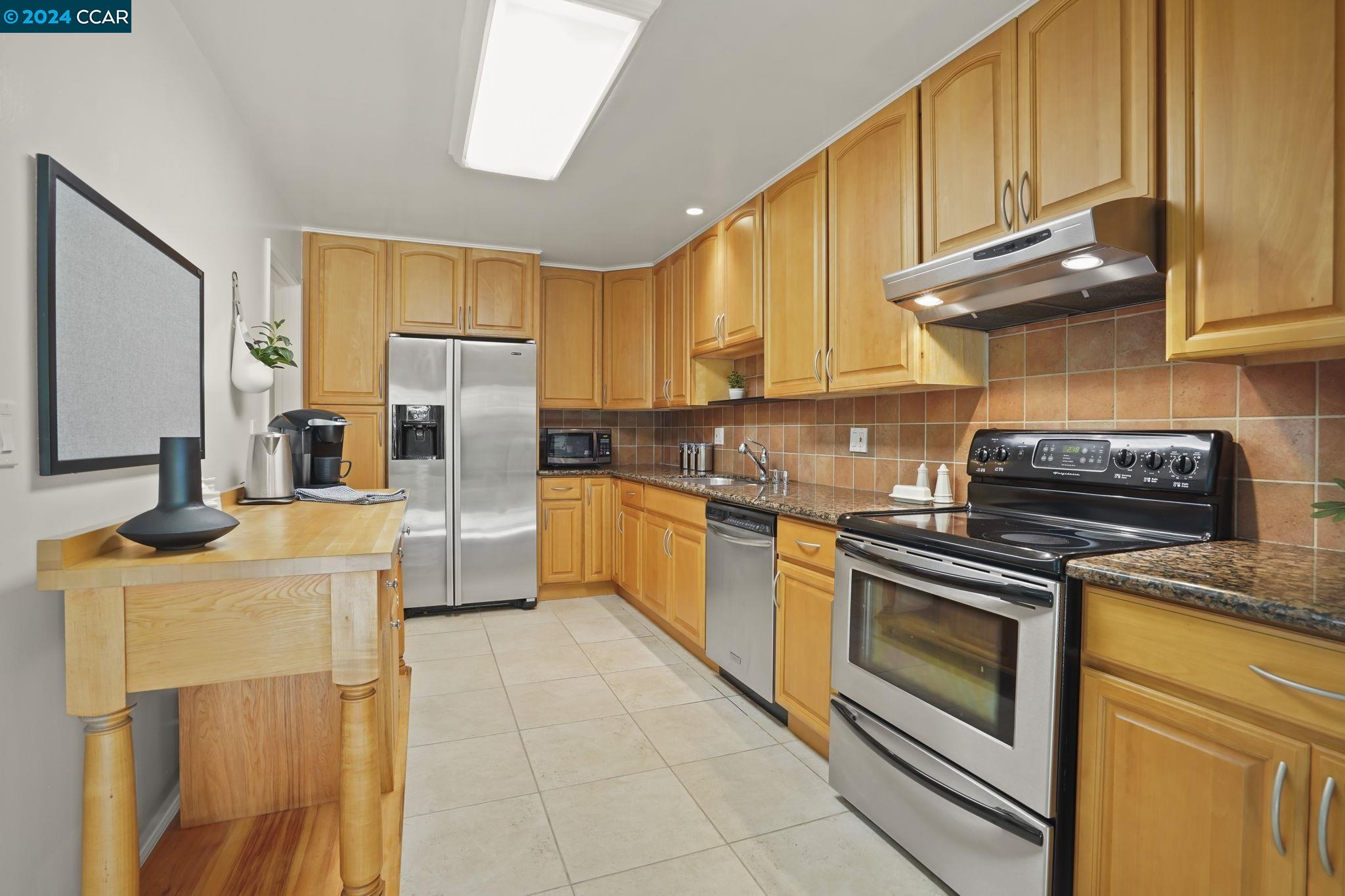 600 Terra California Dr # 6