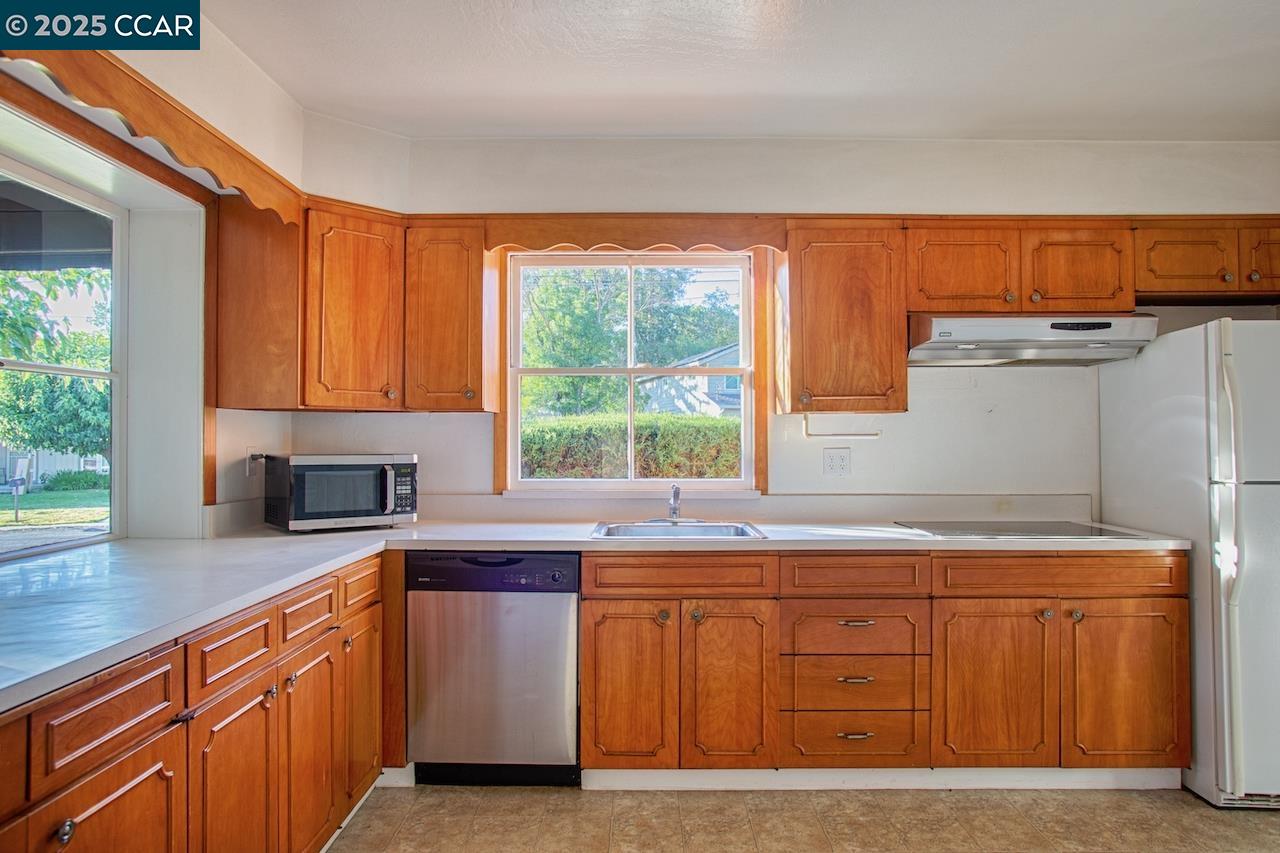 1273 Lindell Dr
